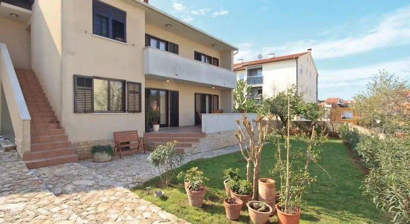 Apartment In Pula/Istrien 10864 Veruda