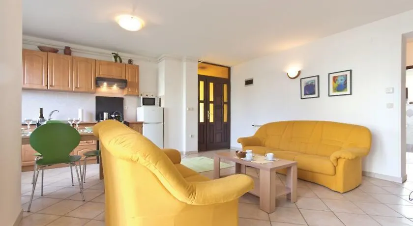 Apartment in Pula/Istrien 10864 Veruda Kroatien