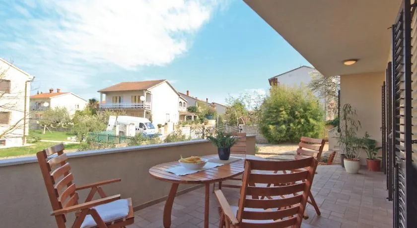 Apartment In Pula/Istrien 10864 Veruda